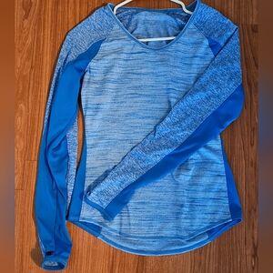 Athleta Running Wild Crew Neck Womens Size S Long Sleeve Pullover Thumb Holes